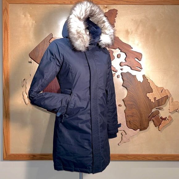 Aritzia Summit Parka sz XS - Picture 2 of 11